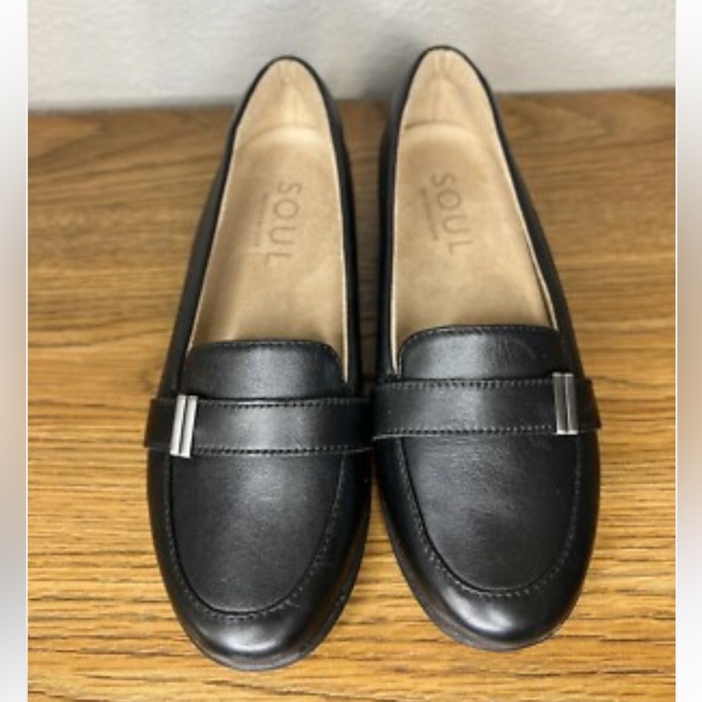 SOUL Naturalizer Black Leather vintage Loafers